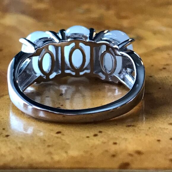 Natural Jade Sterling Silver Trilogy Ring Size 6 - Picture 7 of 9